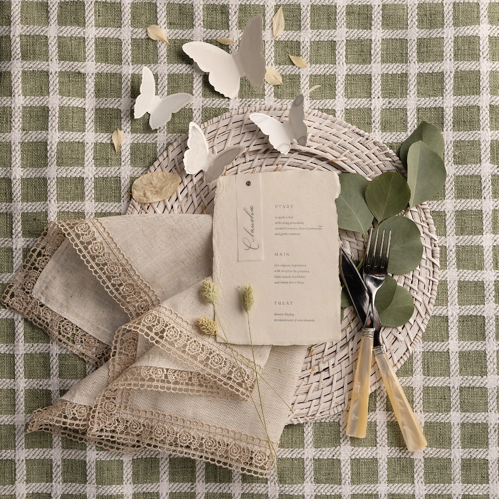 Country Lace Dinner Napkin and Patchwork Moss Linen add a touch of rustic charm to the festivities.