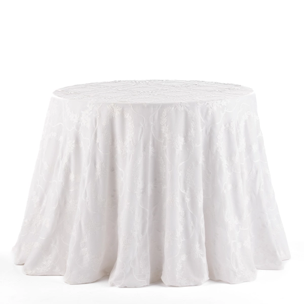 A view of the Kelly White Floral tablecloth rental in full size