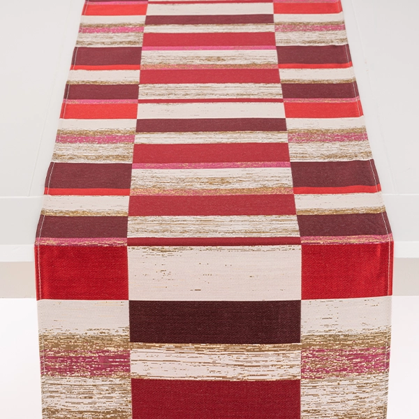 A Metropolitan Red table runner perfect for events.
